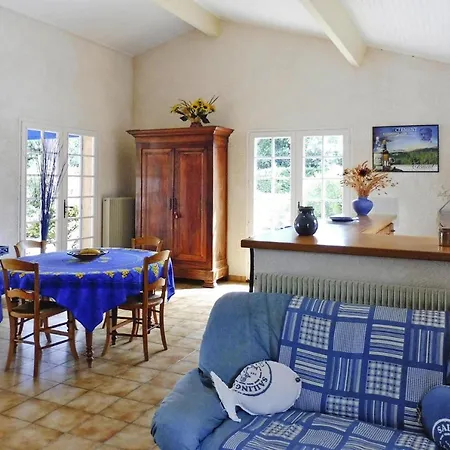 Home, Casa de Férias